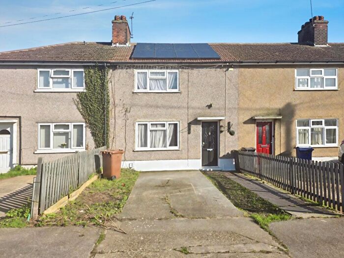 3 Bedroom Terraced House To Rent In Lytton Road, Chadwell St Mary, Grays, RM16