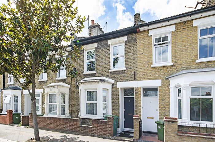 2 Bedroom House For Sale In Maiden Road, Stratford, London, E15