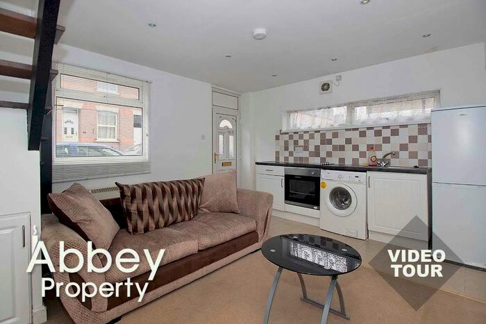 1 Bedroom Flat To Rent In Baker Street, Luton, LU1
