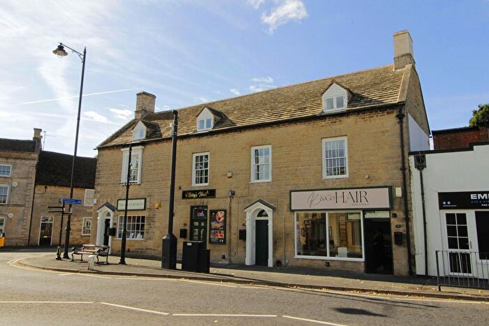 2 Bedroom Flat To Rent In Church Street, Market Deeping, PE6