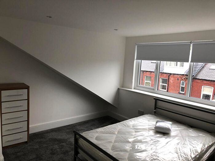 5 Bedroom House To Rent In Stanmore Place, Leeds, LS4