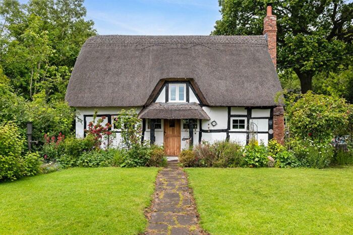 5 Bedroom Cottage For Sale In The Old Smithy, Trotshill Lane East, Worcester., WR4