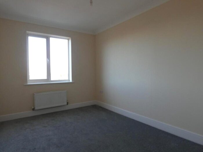 2 Bedroom Flat To Rent In Griffin Court, Northfleet, DA11