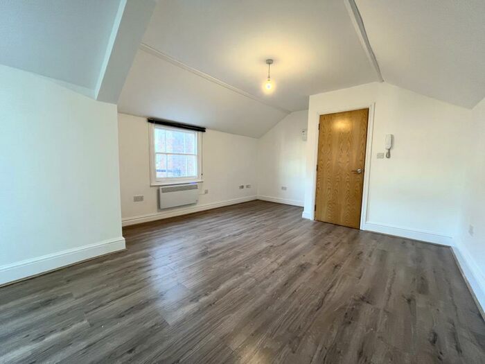 Studio To Rent In Park Road, Flat, Peterborough, PE1
