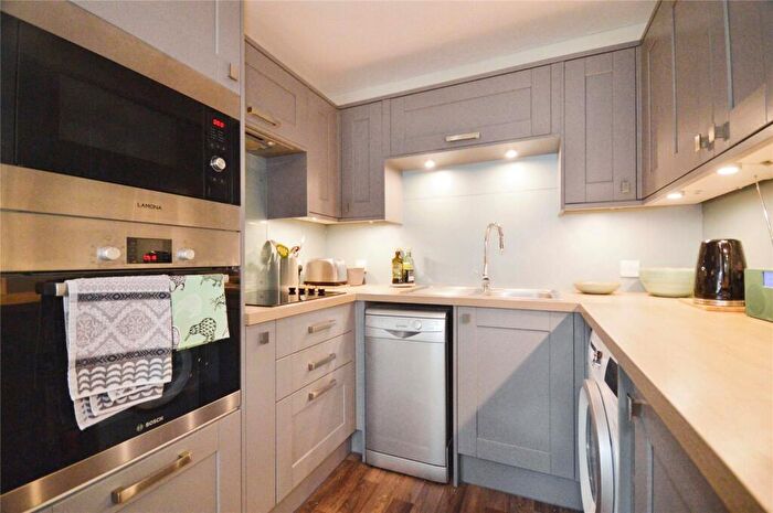 1 Bedroom Apartment For Sale In South Street, Manningtree, Essex, CO11