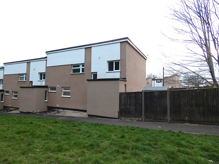 3 Bedroom Property To Rent In Manor Crescent, Brookwood, GU24