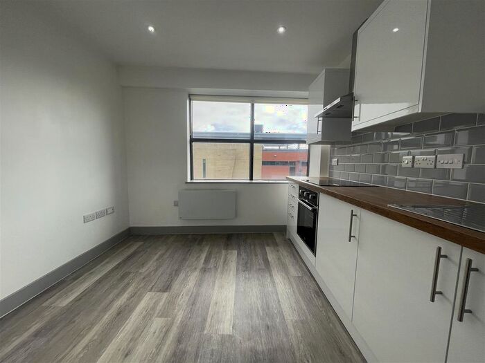 1 Bedroom Flat To Rent In Grosvenor House, Union Street, Wakefield, WF1