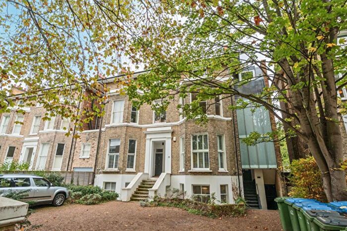 1 Bedroom Flat For Sale In St. Johns Park, London, SE3