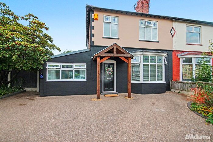 4 Bedroom Semi-Detached House For Sale In Melbreck Road, Allerton, L18