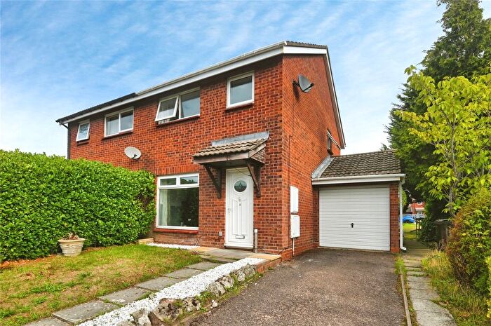 3 Bedroom Semi Detached House For Sale In Bowshot Close, Birmingham, West Midlands, B36
