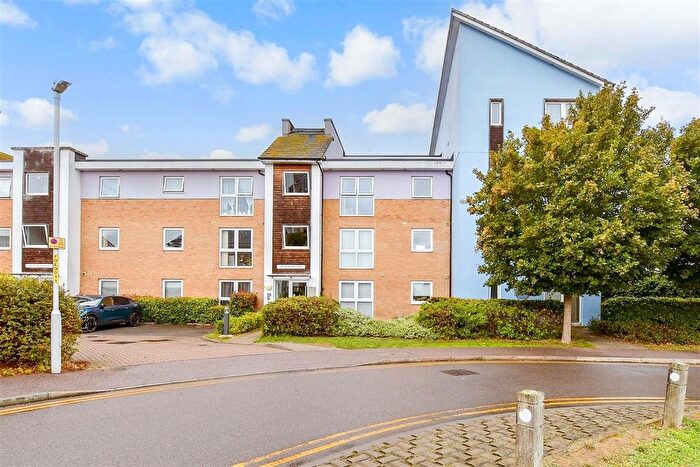 2 Bedroom Flat For Sale In Olympia Way, Whitstable, Kent, CT5