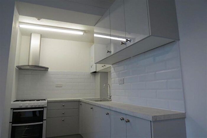 1 Bedroom Flat To Rent In Maxwell Road, BH9