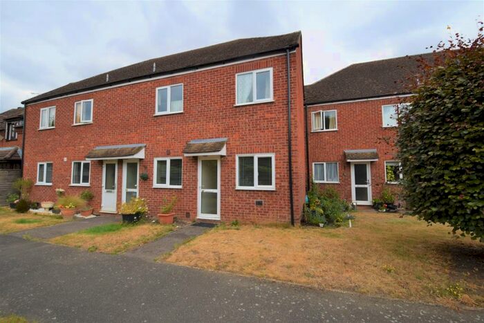 2 Bedroom Maisonette To Rent In Primrose Lea, Marlow, Buckinghamshire, SL7