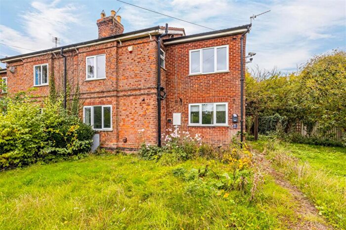 3 Bedroom Semi-Detached House For Sale In Station Road, Sutterton, PE20