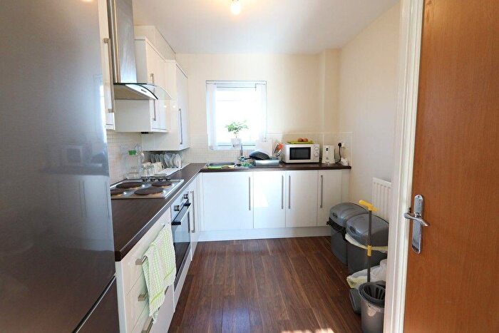 2 Bedroom Apartment To Rent In Chorlton Road, Manchester, M15