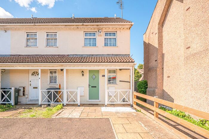 2 Bedroom End Terrace House For Sale In Kingsfield Terrace, Dartford, DA1