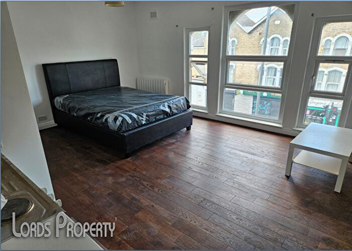 Studio To Rent In Seven Sisters Road, London, N15