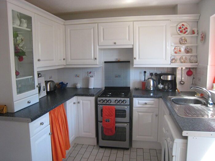 2 Bedroom Property To Rent In Elder Close, Plympton, Plymouth, PL7