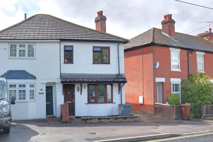 3 Bedroom Semi-Detached House For Sale In Romsey, SO51