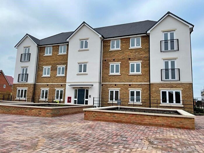2 Bedroom Flat To Rent In Erlestoke Avenue, Didcot, OX11