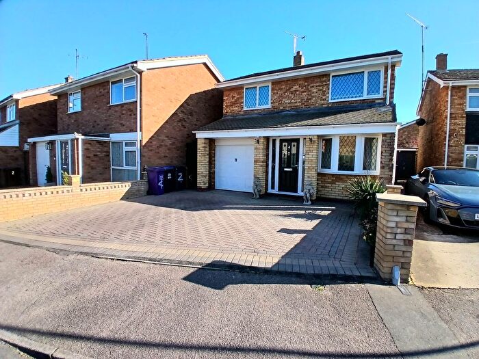 4 Bedroom Property To Rent In Portman Close, Hitchin, SG5