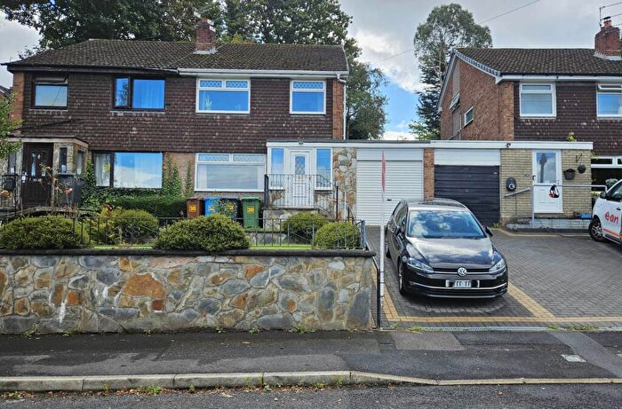 3 Bedroom Semi-Detached House For Sale In Torwood Road, Chadderton, OL9