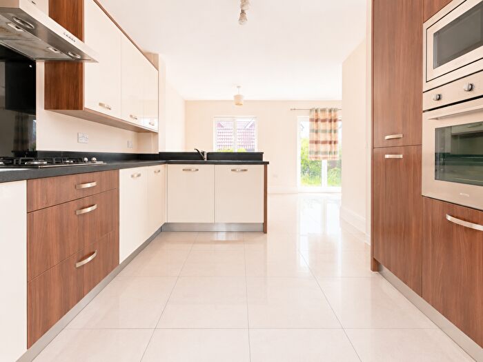 4 Bedroom Detached House For Sale In Tinding Drive, Bristol, BS16