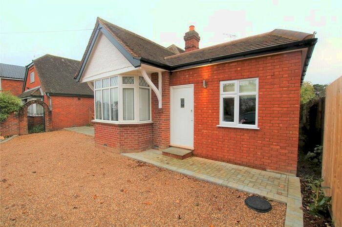 1 Bedroom Flat To Rent In Crockhamwell Road, Woodley, Reading, Berkshire, RG5