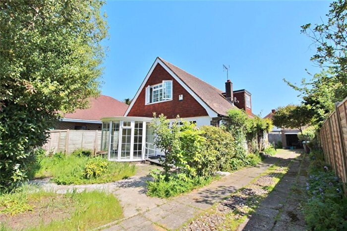 3 Bedroom Detached House For Sale In Burford Close, Offington, Worthing, West Sussex, BN14