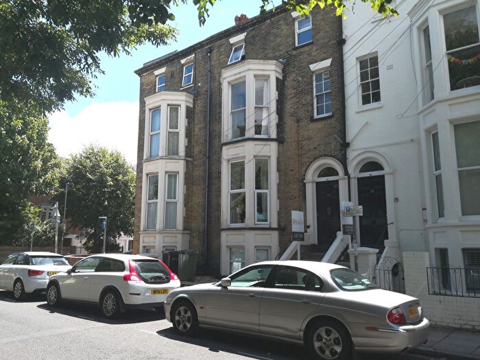 4 Bedroom Maisonette To Rent In Kent Road, Southsea, PO5