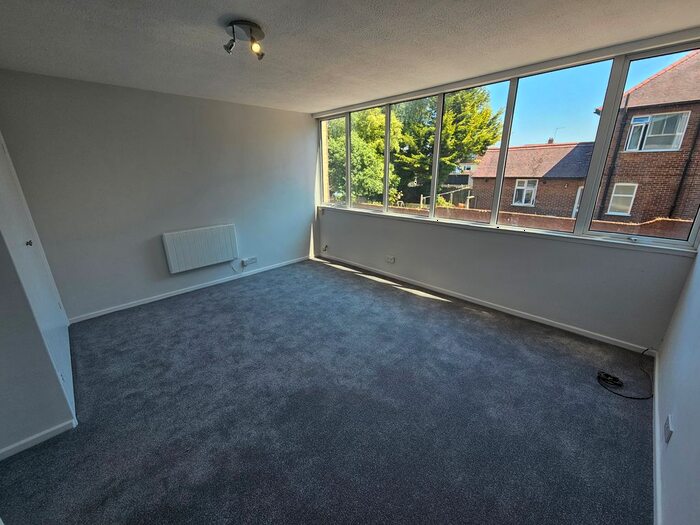 1 Bedroom Studio To Rent In Swanston Grange, Dunstable Road, Luton, LU4