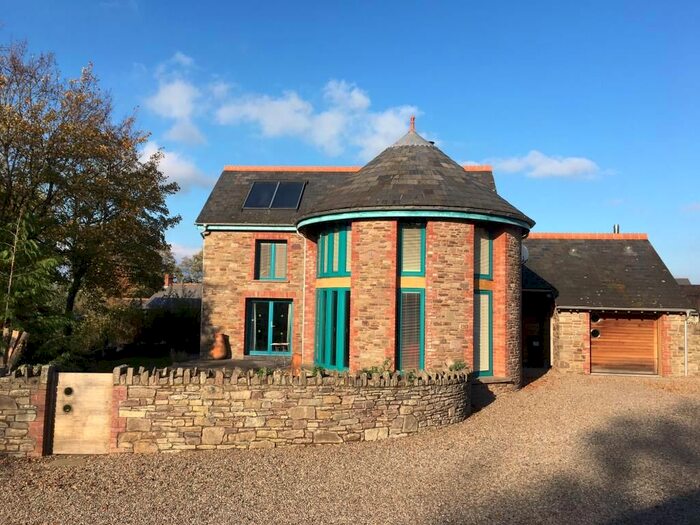 3 Bedroom Detached House For Sale In Velindre, Brecon, LD3