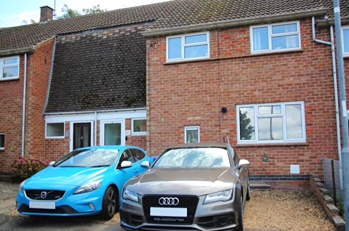 3 Bedroom Terraced House For Sale In Chipsey Avenue, Bugbrooke, NN7