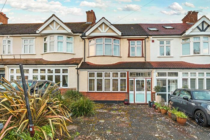 3 Bedroom Terraced House For Sale In Merlin Grove, Beckenham, BR3