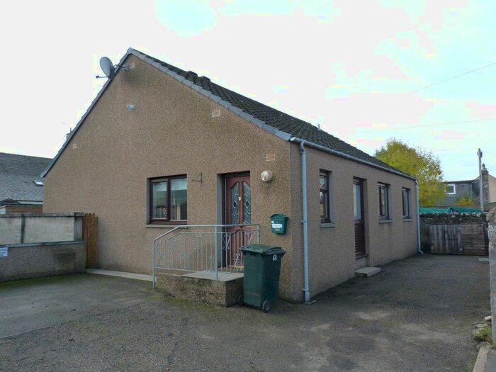 3 Bedroom Bungalow To Rent In East Back Street, Elgin, IV30