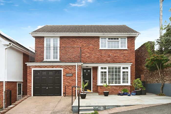 3 Bedroom Detached House For Sale In Barton Road, Minehead, TA24