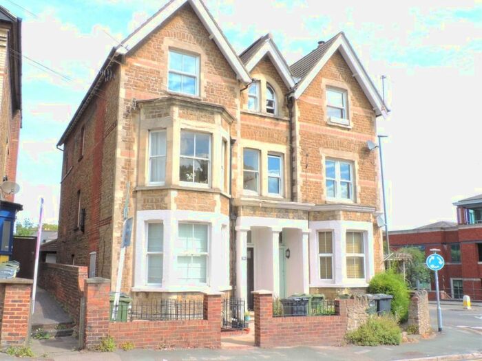 2 Bedroom Flat To Rent In Farnham Rd, Town Centre, Guildford, GU2