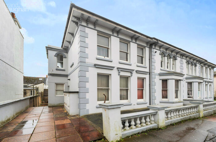 1 Bedroom Flat To Rent In Eastern Road, Brighton, BN2