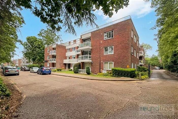 2 Bedroom Flat For Sale In Leamington House, Stonegrove, Edgware, Ha, HA8