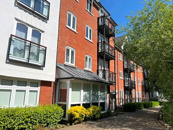1 Bedroom Flat To Rent In Great Stour Mews, Canterbury, CT1