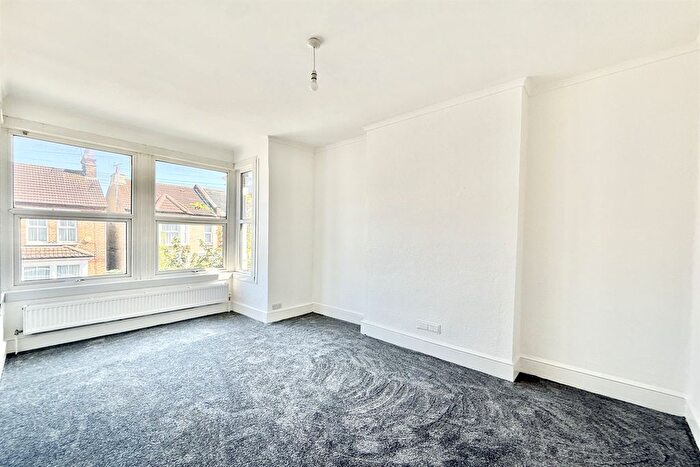 2 Bedroom Flat To Rent In Stromness Road, Essex, SS2