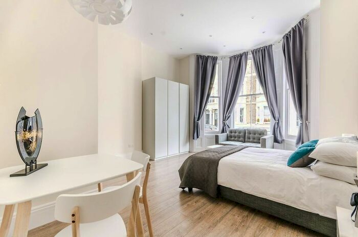 Studio To Rent In Nevern Place, Earls Court, London, SW5
