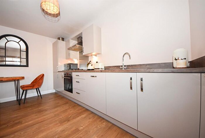 1 Bedroom Flat For Sale In Ropeway, Bishops Itchington, Southam, CV47