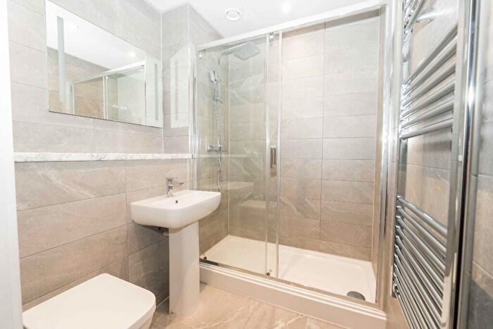 2 Bedroom Apartment To Rent In Parliament Square, Liverpool, Merseyside, L1