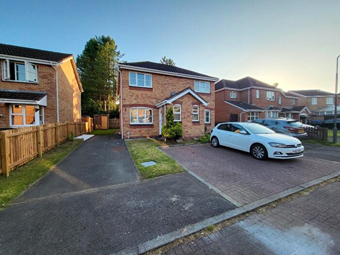 2 Bedroom Semi-Detached House For Sale In Kaims Gardens, Livingston, West Lothian, EH54