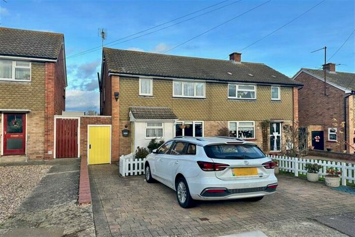 2 Bedroom Semi-Detached House For Sale In Alexander Road, Braintree, CM7