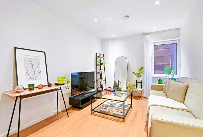 2 Bedroom Apartment For Sale In The Saddler Building, Wharf Road, London, N1