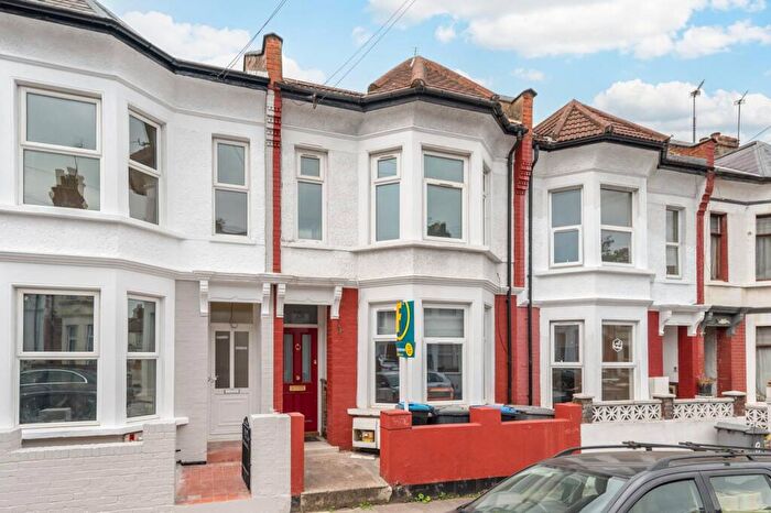 1 Bedroom Flat For Sale In Gowan Road, Willesden, London, NW10