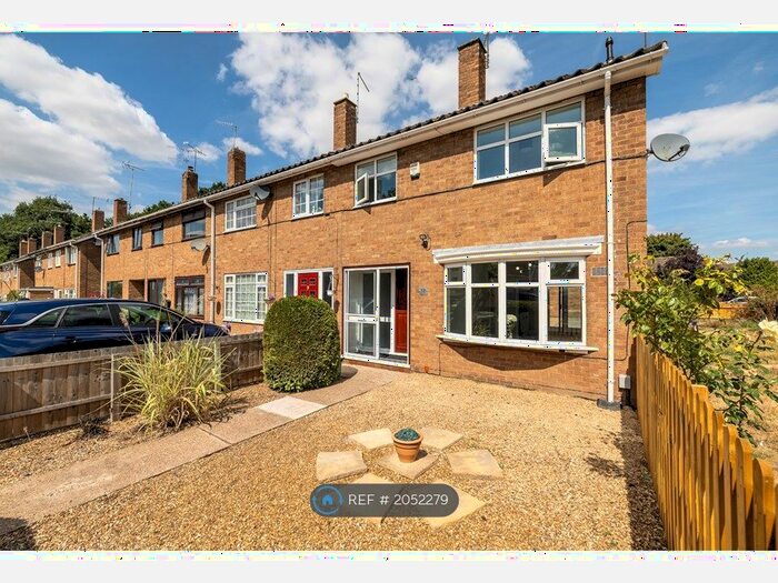 3 Bedroom End Of Terrace House To Rent In Maple Grove, Warwick, CV34