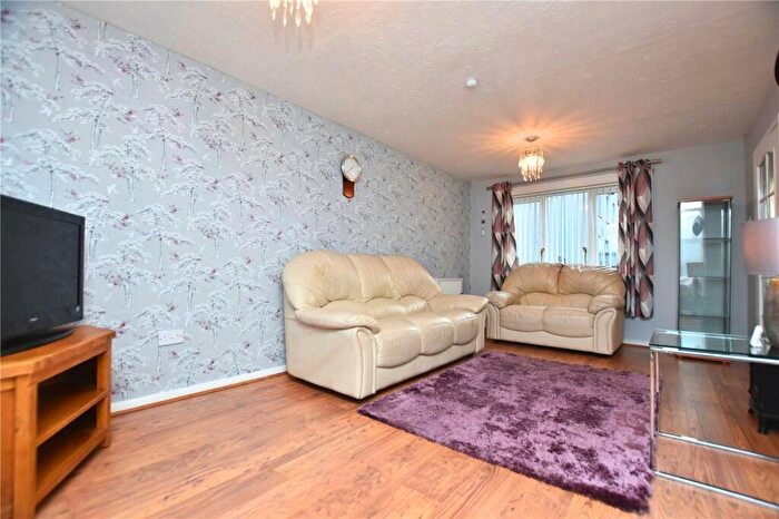 3 Bedroom Terraced House For Sale In Ettrick Terrace, Johnstone, Renfrewshire, PA5